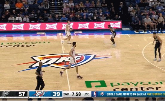 1696906641824068043.gif 1.gif